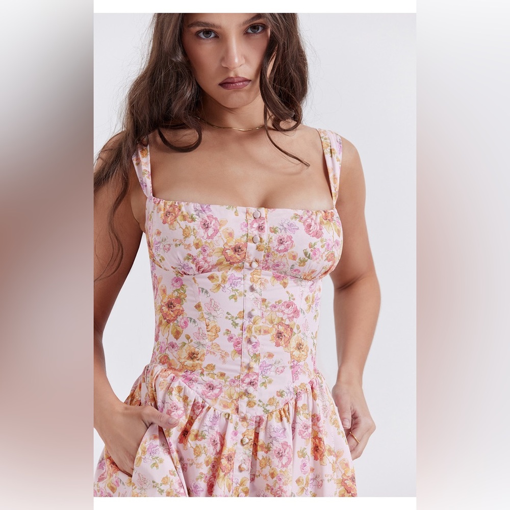 HOUSE OF CB Tatiana Pink Corset Back Dainty Floral Print Sun Dress - Large NWT!